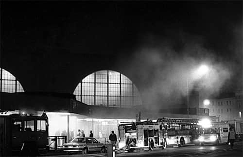 伦敦国王十字地铁站火灾的图片